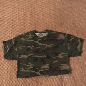 Cut Crop Camo T-Shirt Size Small
